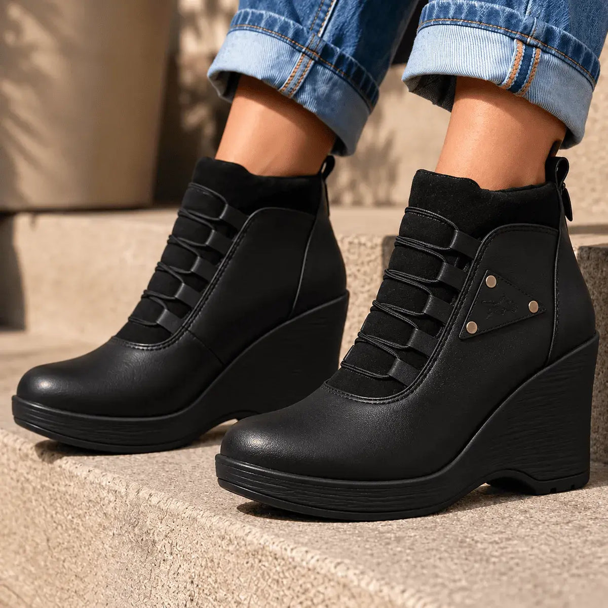 Botin casual con plataforma en cuña