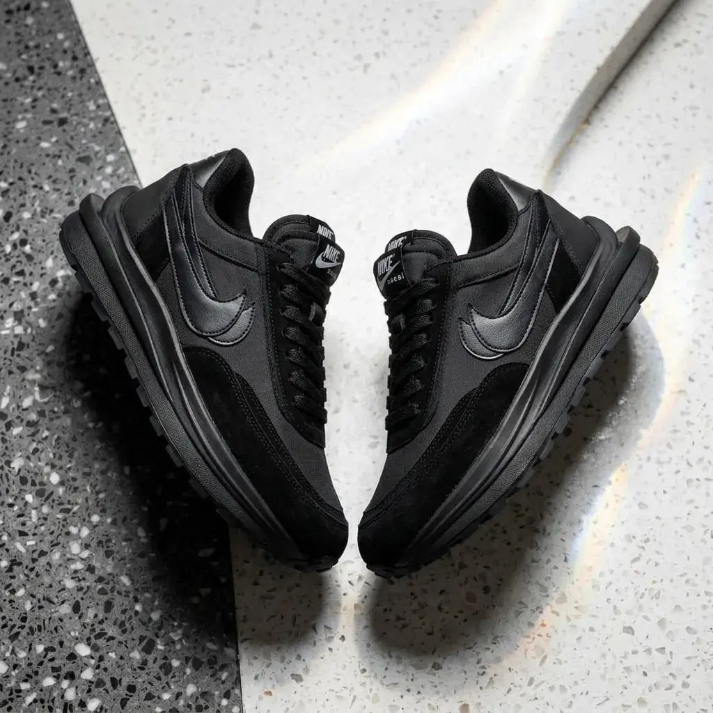 NIKE SACAI