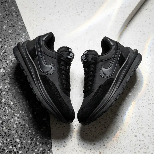 NIKE  SACAI